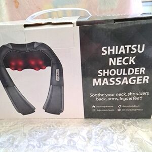 Black Shiatsu Neck Shoulder Massager
